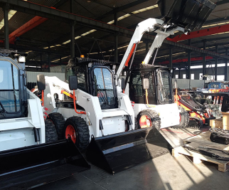 Teste de desempenho no mundo real durante uma visita a um cliente italiano: ultrapassar um poço com 2 metros de profundidade e uma inclinação de 45° com facilidade